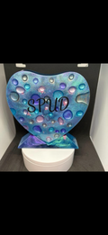 Standing heart decoration