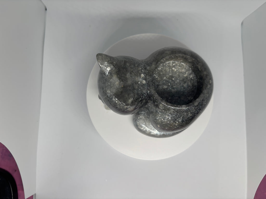 Cat tealight holder